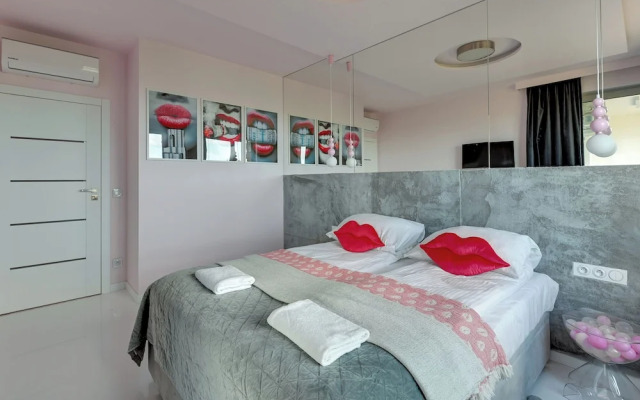 Żurawie Pink Port by Grand Apartments