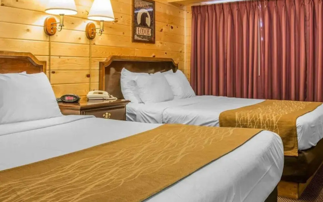 Cabins of Mackinaw