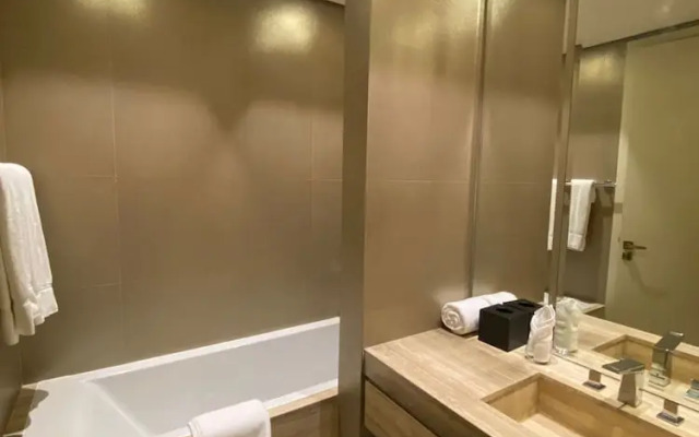 4Leisure Suites DAMAC Esclusiva Towers
