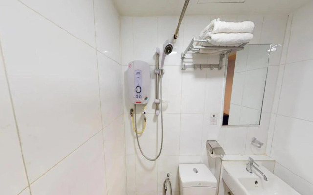 Hotel O Crossroads Hotel