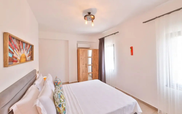 Thomas Suites Datca
