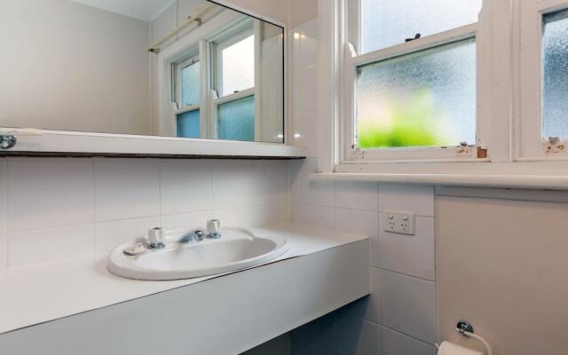 Seaview Crescent, 8