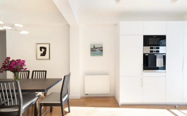 Wonderful Central Athens 2 Bedroom 2 Bath Sleeps 8