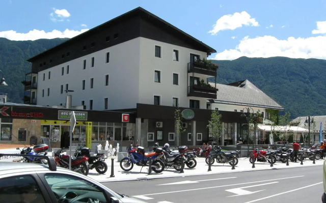 Alp Hotel