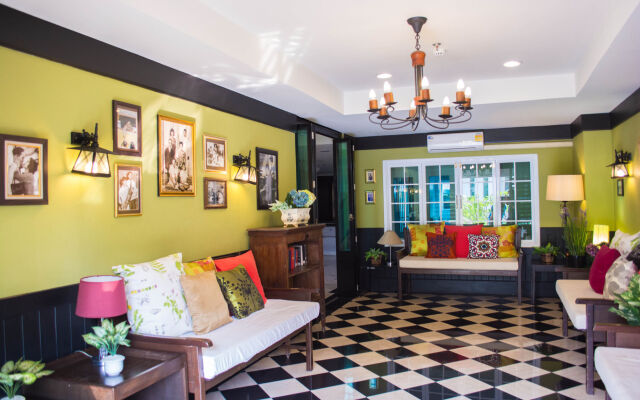 Paradise Hotel