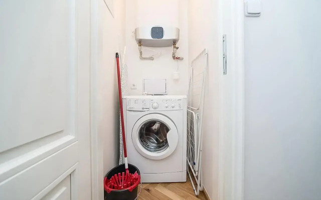 Unique Apt 250m from the Charles Bridge