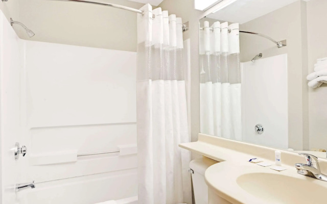 Microtel Inn & Suites by Wyndham Urbandale/Des Moines