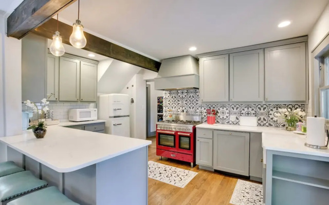 Renovated Lubbock Home - Walk to Texas Tech!