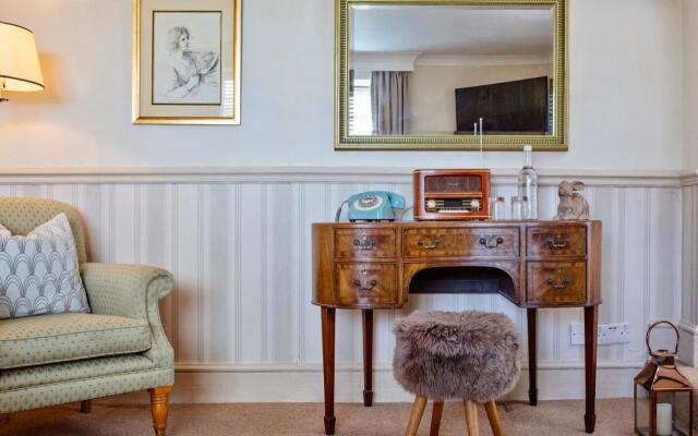 Burleigh Court Cotswols
