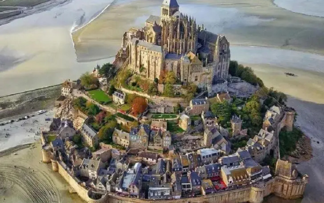 Dinan -La Petite Madeleine - cosy townhouse walking distance from restaurants