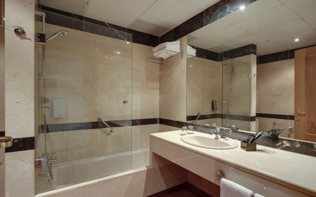 1881 Madrid Ventas Hotel