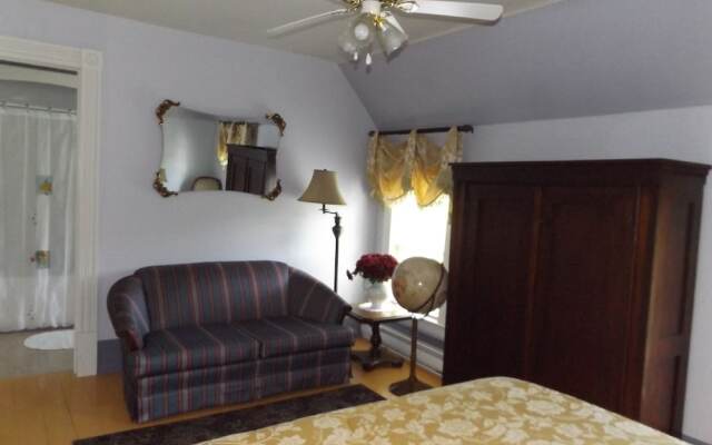 Deer Island Inn