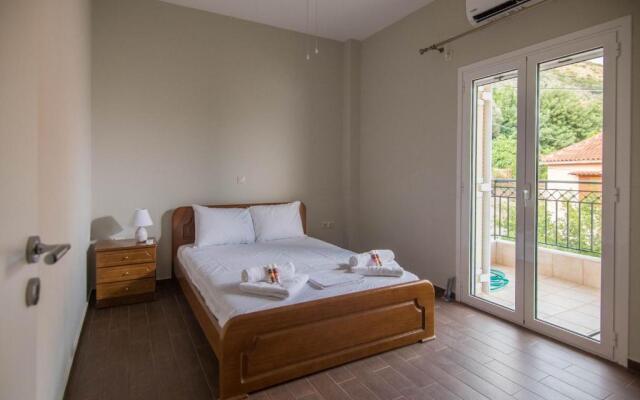 Lovely 3-bedroom Rental Unit With Alluring Views