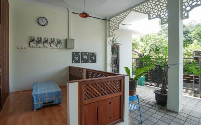 OYO Life 1180 Bunda Haveraka Residence