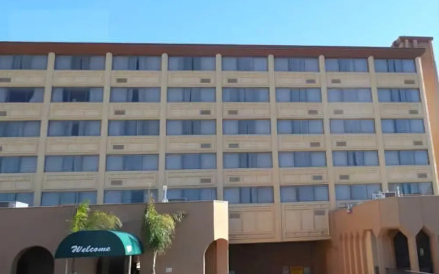 Consulate Hotel Airport/Sea World San Diego Area