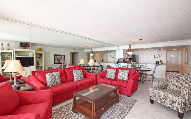 Shoreline 1074 Condo by RedAwning