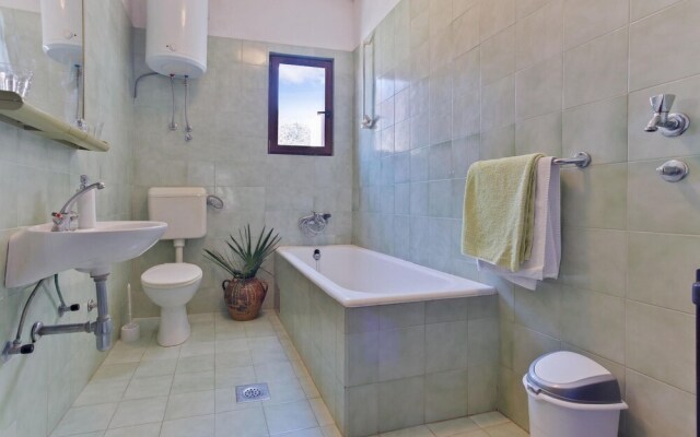 Awesome Apartment in Petrcane With Wifi and 1 Bedrooms