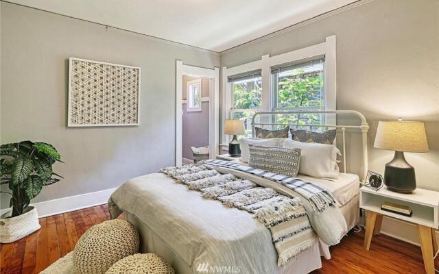 The Fremont Charmer 2BR