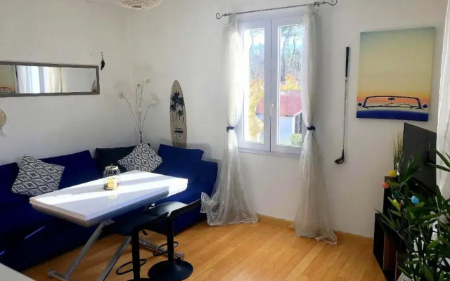 Charming Flat With Terrace 500m From The Beach