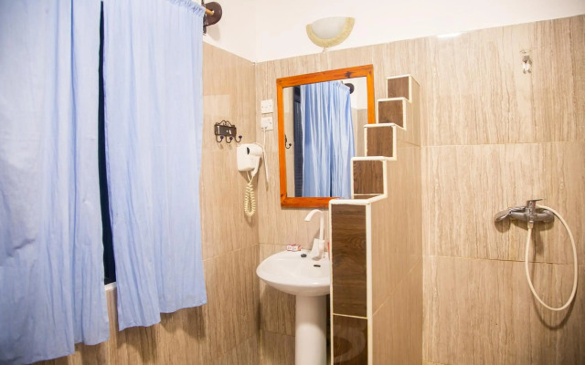 Moonshine Uroa Boutique Hotel