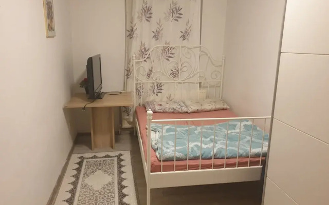 Charming Gelsenkirchen Apartment With Central Heating