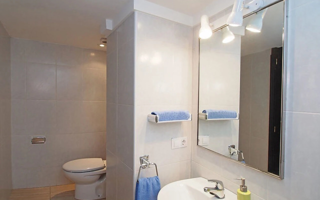 Modern Apartment With Wifi and sea Views