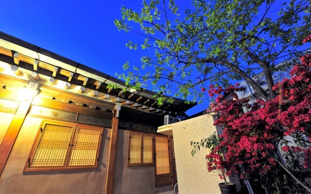 Jeonju Daraeheon Hanok Stay