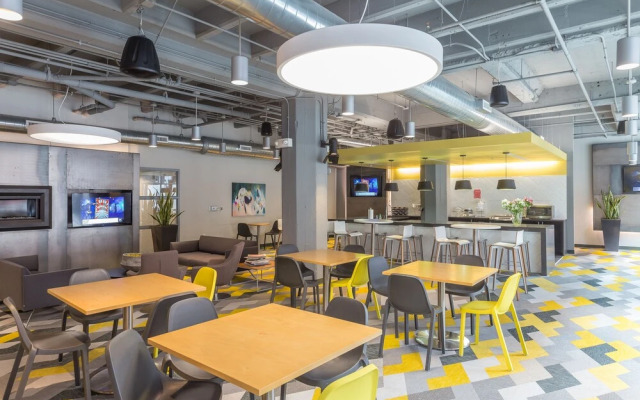 Spacious 1BR with Free Parking | Zen@Boss