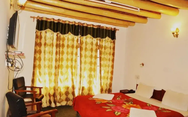 Hotel Jan Palace