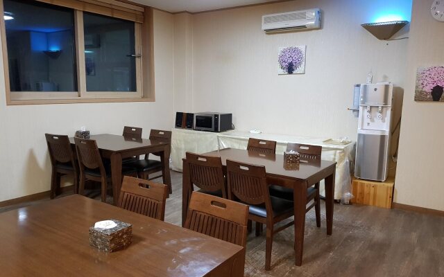 Brown-dot Hotel Paju Heyri