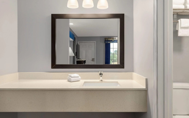 Baymont by Wyndham Albany at Albany Mall