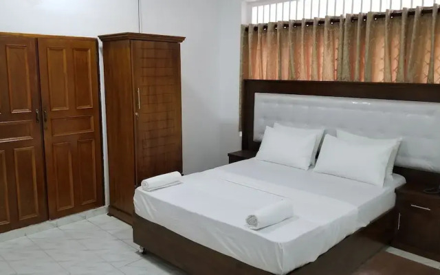 Metro Marine Drive Hotel
