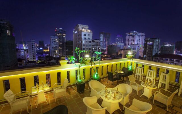 The Mou Hotel