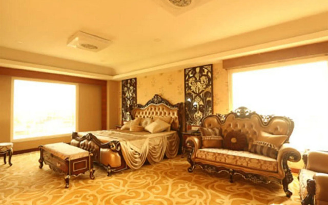 Hotel Chennai Le Palace