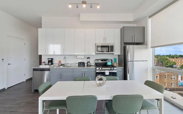 New & Modern  Lux City Escape