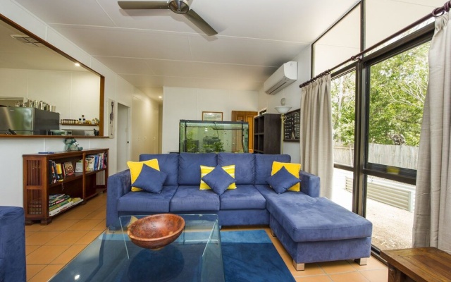Sunbird Retreat – Guest Rooms – Magnetic Island