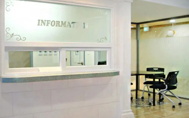 Ivy Oneroomtel