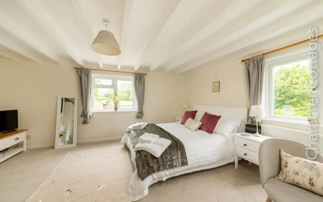 Holly Cottage