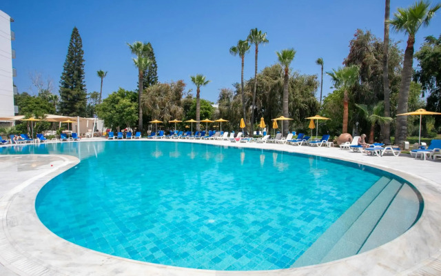 Papouis Protaras Hotel