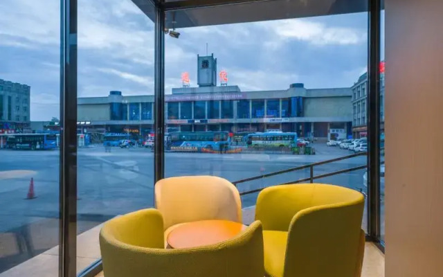 Ji Hotel Tonghua Railway Station Plaza