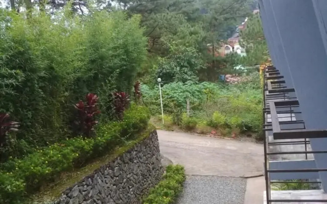 Pinewoods Guest House