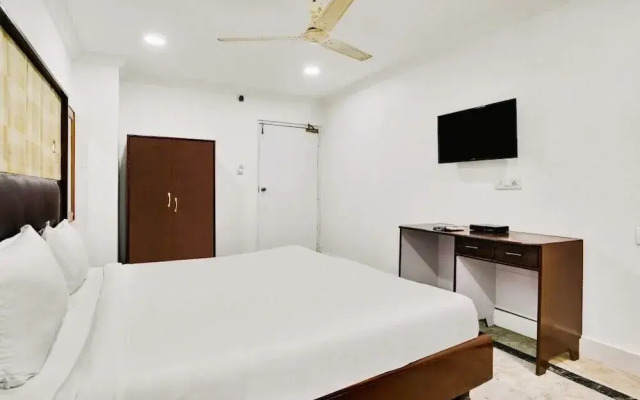 iROOMZ Hotel Hyderabad Towers
