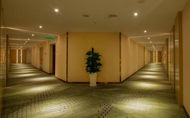 Lavande Hotel Yibin University City Exhibition Center