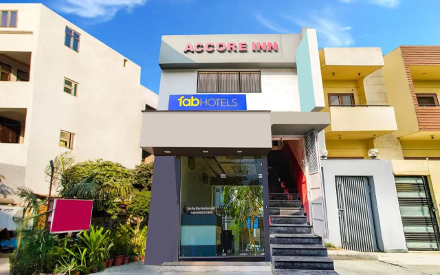 OYO 1166 Hotel Accore Inn