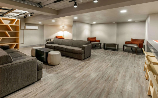 Aggieland Boutique Hotel