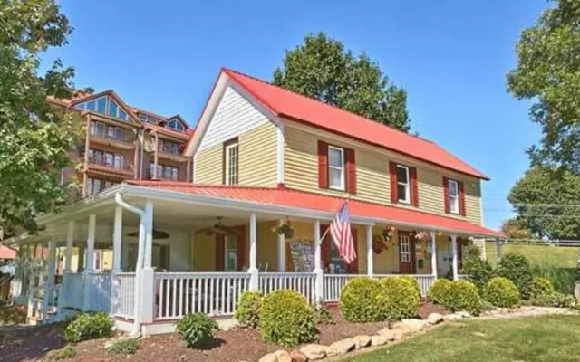 RedAwning Life On The River - C423