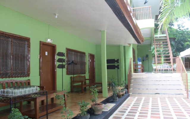 Coron Village Lodge