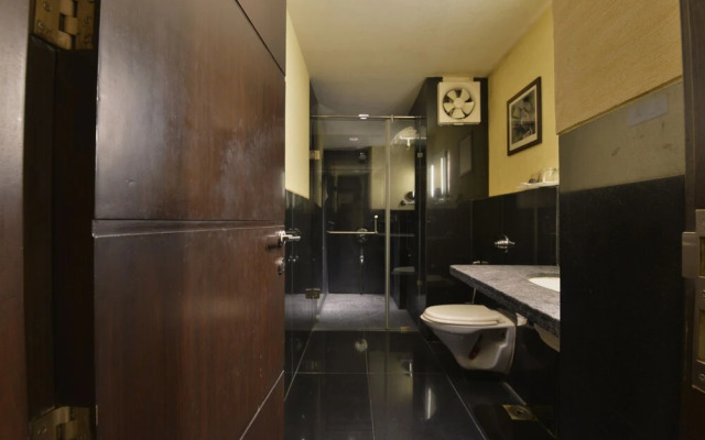 Hotel The Golden Oak Central by Citrus Prime