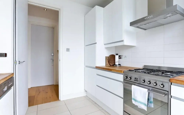 3BR Duplex + Balcony!