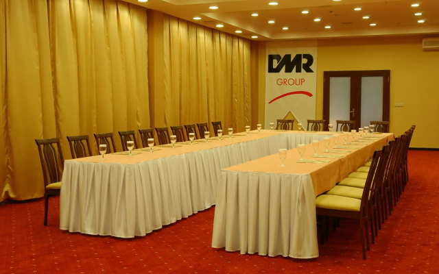 Grand Mir Hotel